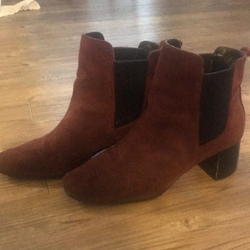 maroon booties